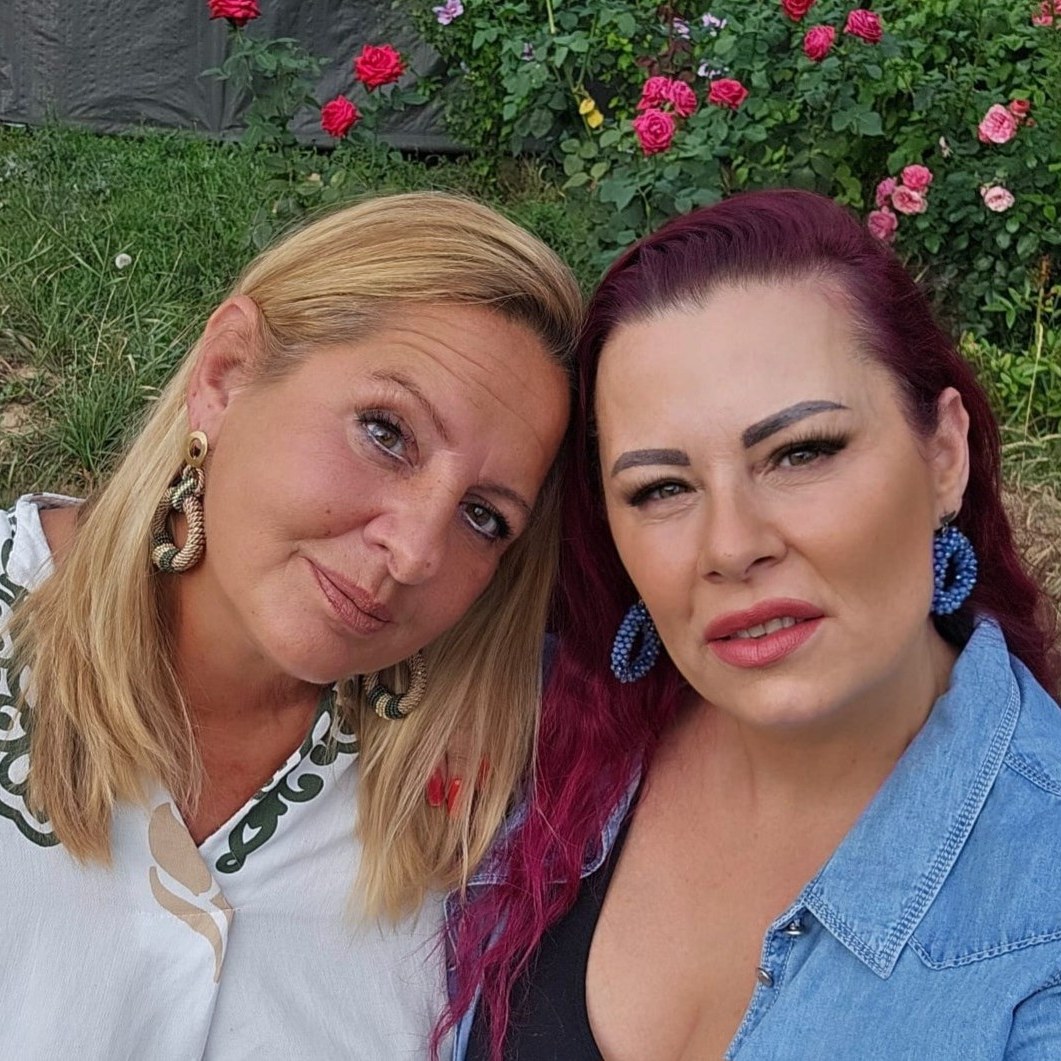 Mimi und Tina, die beiden Gründerinnen von Herzbox