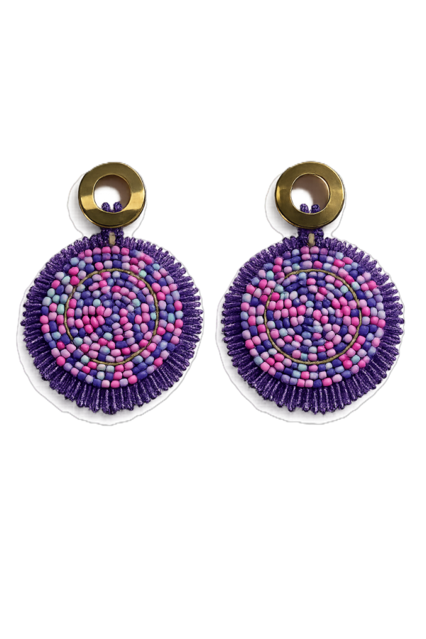 Detailreicher Ohrschmuck im Boho-Stil