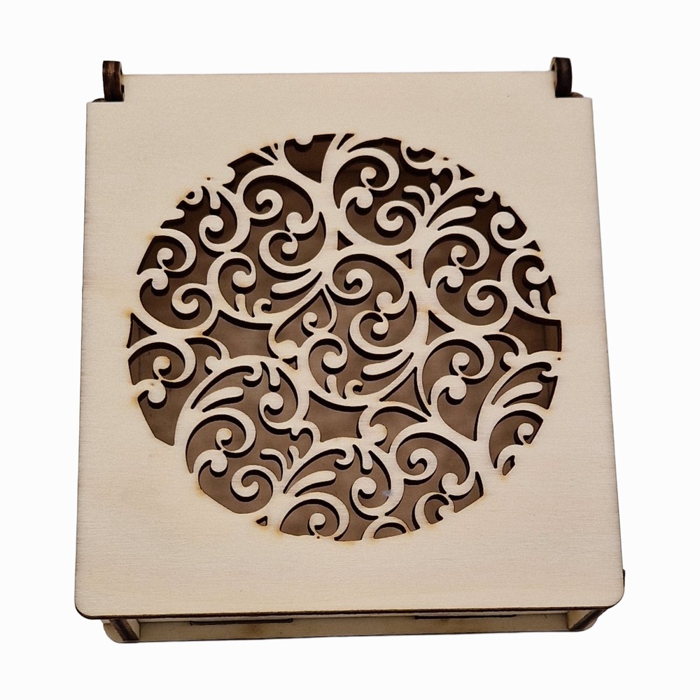 Holzbox mit Wirbelkreis